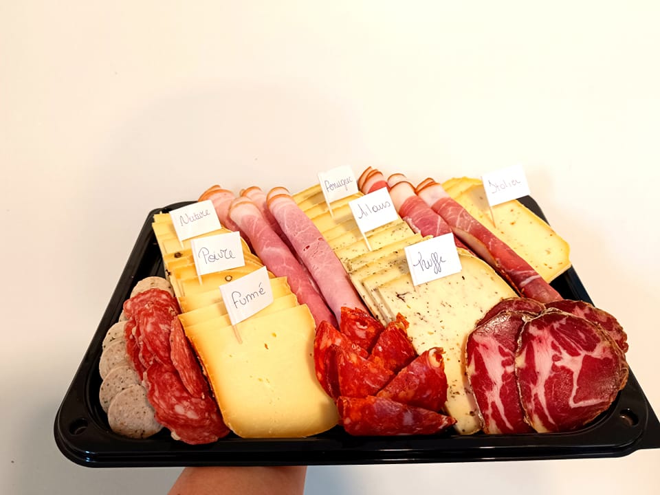 Plateau raclette 200 g fromage + viande 150 gr (prix / personne - min 2 personne)