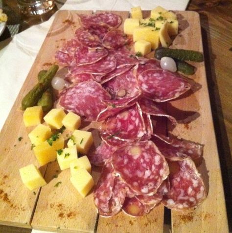 Plateau apéro (fromage-charcuterie) prix / personne (min 2)